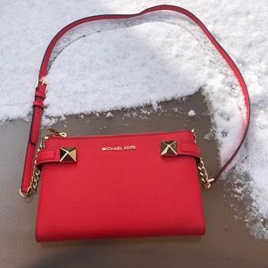 Beautiful Michael Kors Crossbody